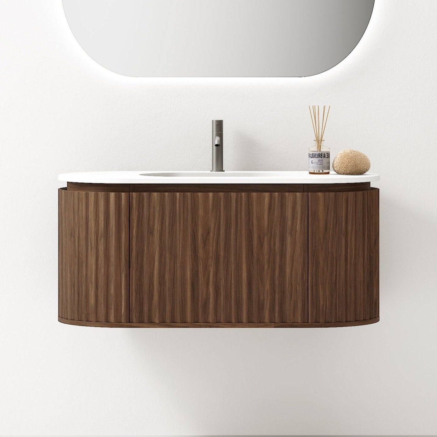 Nordic shape 100 valnøtt med servant u/speil